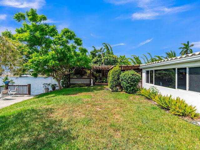 4221 NE 16th Avenue, Oakland Park, FL 33334