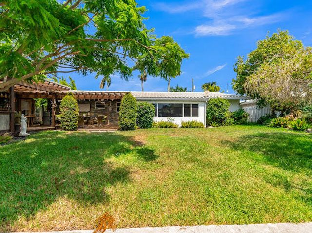 4221 NE 16th Avenue, Oakland Park, FL 33334