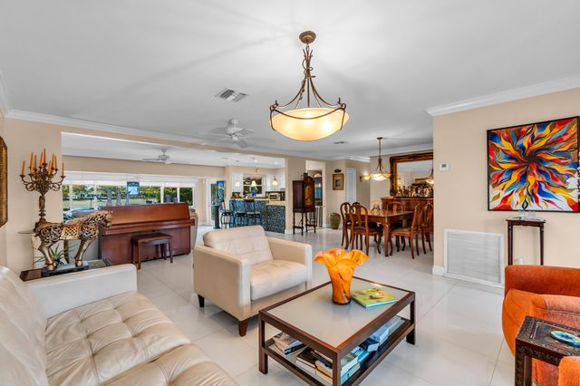 4221 NE 16th Avenue, Oakland Park, FL 33334