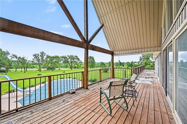 9899 NW Blair Lane, Gower, MO 64454