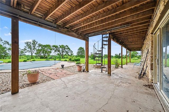 9899 NW Blair Lane, Gower, MO 64454