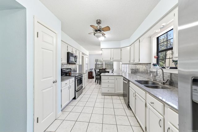 11 Circle B Drive, Ward, AR 72176