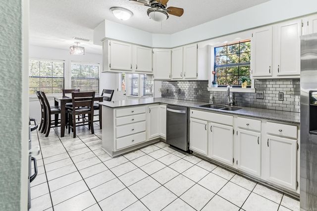 11 Circle B Drive, Ward, AR 72176