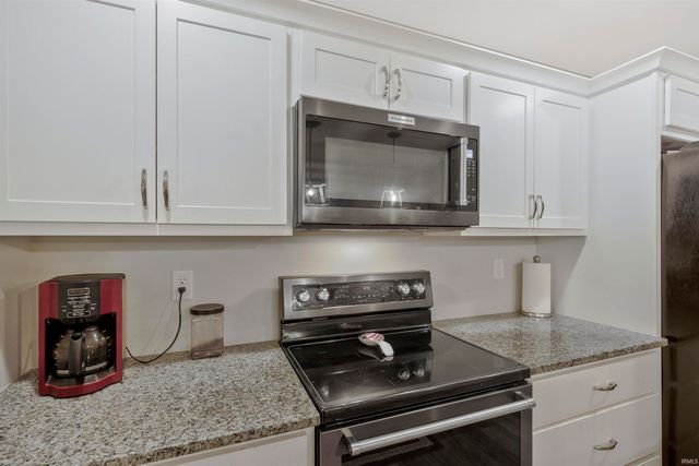2610 Purdom Court, Evansville, IN 47715