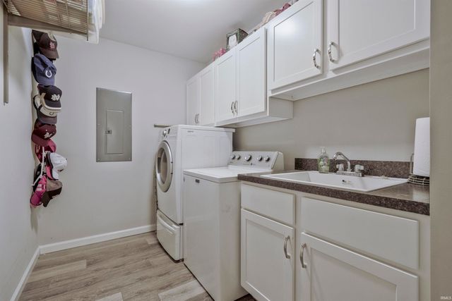 2610 Purdom Court, Evansville, IN 47715
