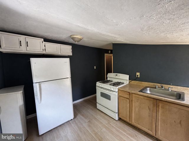 50 W MONROE ST, Mount Holly, NJ 08060