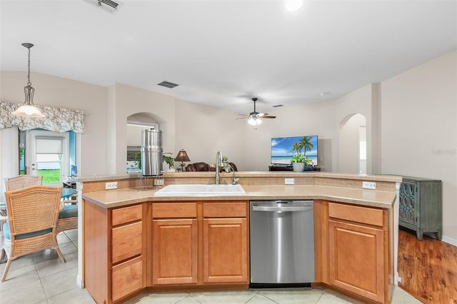 4134 BEDFORD AVENUE, Winter Haven, FL 33884