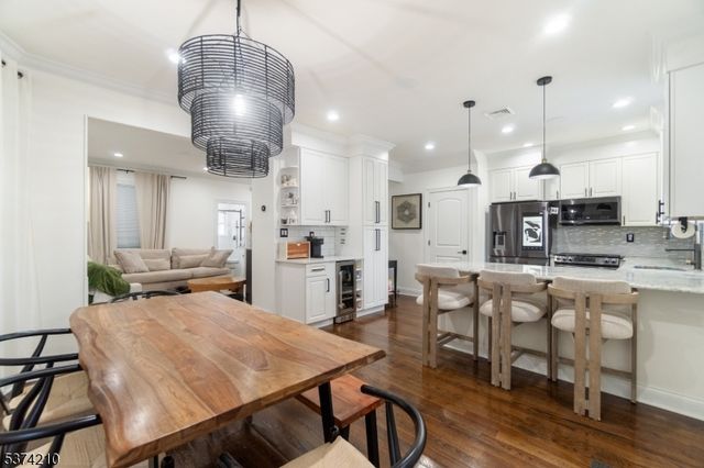 122 4Th Ave, East Orange City, NJ 07017