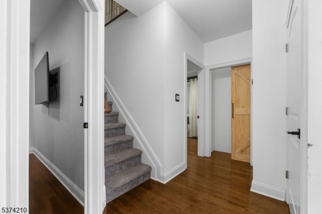 122 4Th Ave, East Orange City, NJ 07017