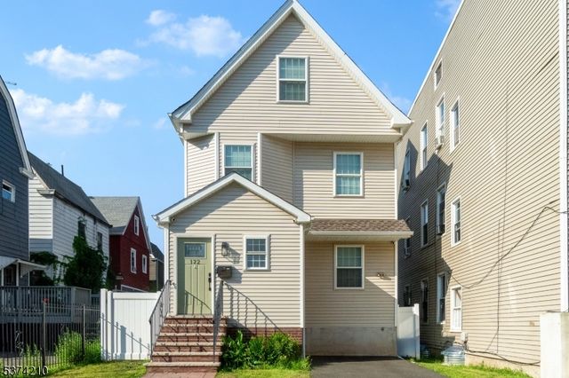 122 4Th Ave, East Orange City, NJ 07017