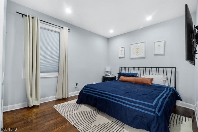 122 4Th Ave, East Orange City, NJ 07017
