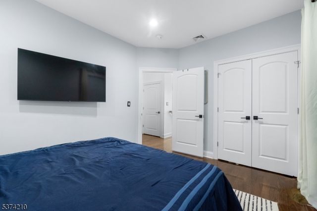122 4Th Ave, East Orange City, NJ 07017