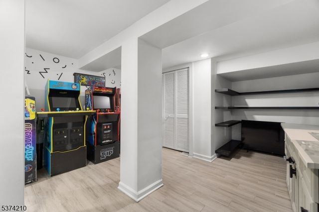 122 4Th Ave, East Orange City, NJ 07017