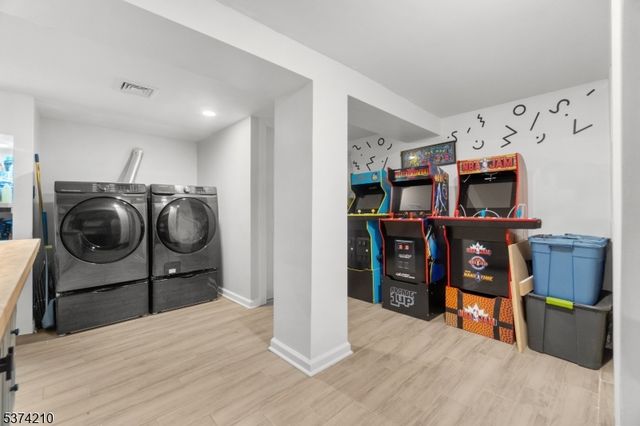 122 4Th Ave, East Orange City, NJ 07017