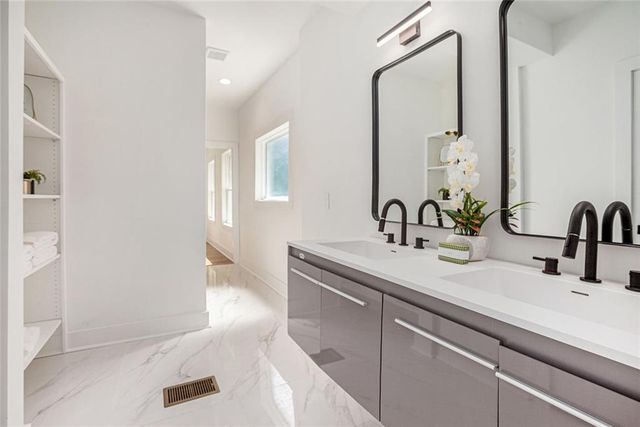 1721 S Gordon SW Street, Atlanta, GA 30310