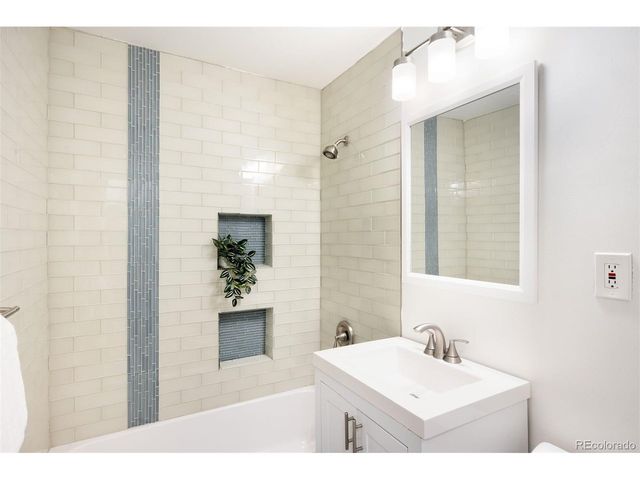 3215 S Fairfax St, Denver, CO 80222