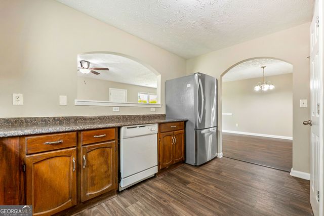 5656 One Lake Way, South Fulton, GA 30349