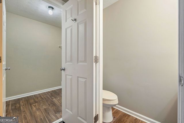 5656 One Lake Way, South Fulton, GA 30349