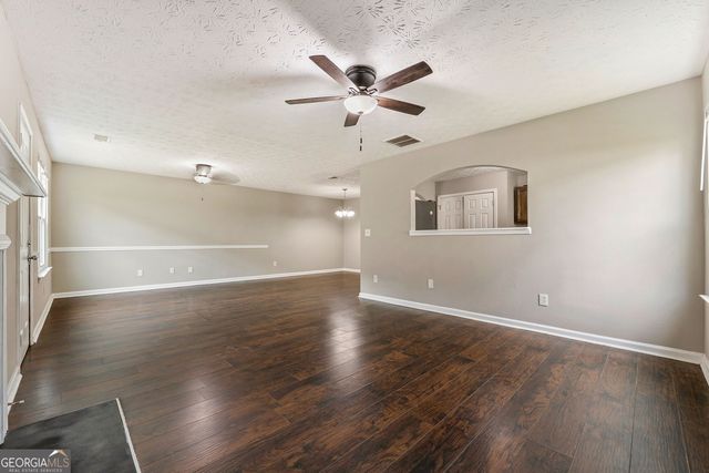 5656 One Lake Way, South Fulton, GA 30349