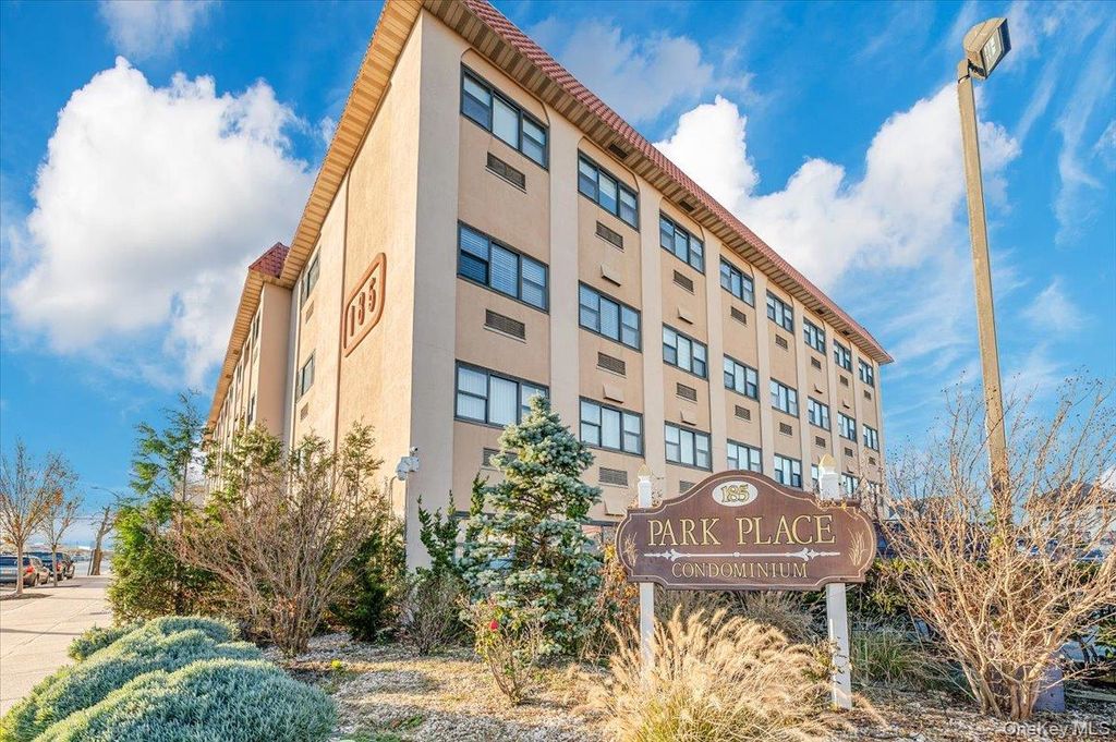 185 W Park Avenue 201, Long Beach, NY 11561 — exterior