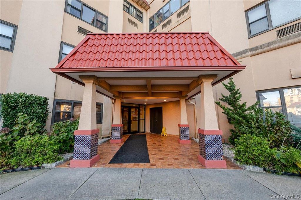 185 W Park Avenue 201, Long Beach, NY 11561 — photo 2