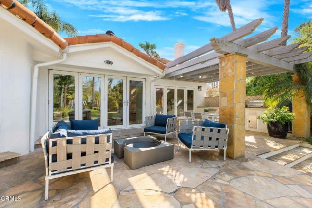 19443 Hatteras Street, Los Angeles, CA 91356