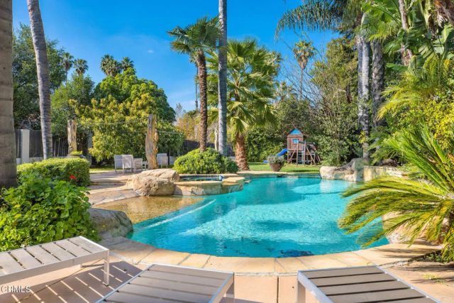 19443 Hatteras Street, Los Angeles, CA 91356