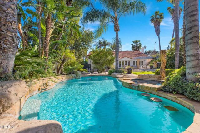 19443 Hatteras Street, Los Angeles, CA 91356