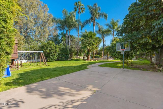 19443 Hatteras Street, Los Angeles, CA 91356