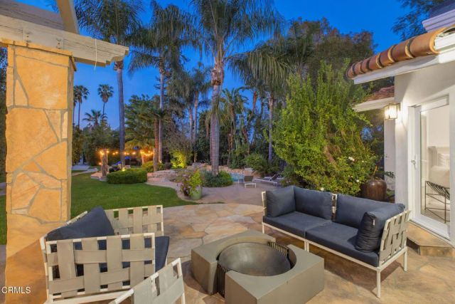 19443 Hatteras Street, Los Angeles, CA 91356