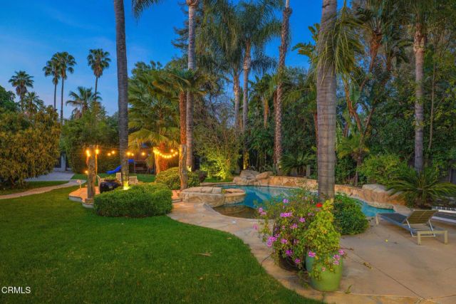 19443 Hatteras Street, Los Angeles, CA 91356