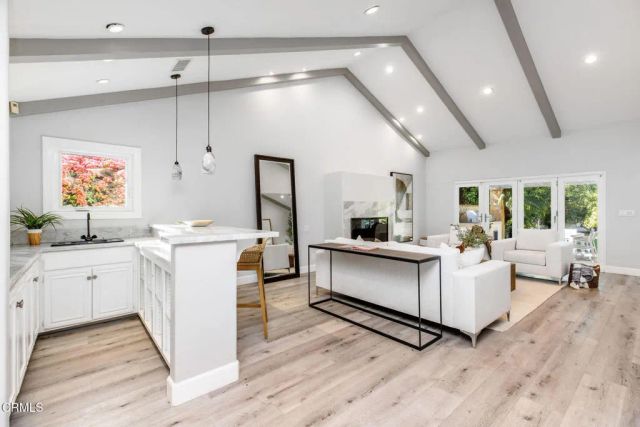 19443 Hatteras Street, Los Angeles, CA 91356