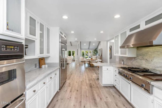 19443 Hatteras Street, Los Angeles, CA 91356