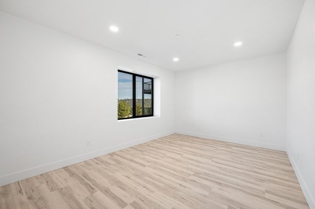 5022 S Lincoln Way, Spokane, WA 99224