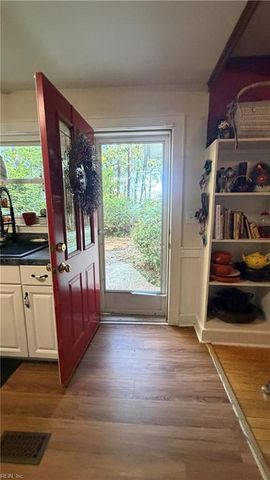 1137 Inland RD, Chesapeake, VA 23322