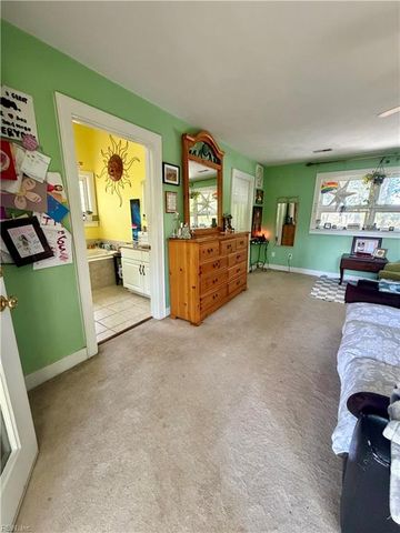1137 Inland RD, Chesapeake, VA 23322