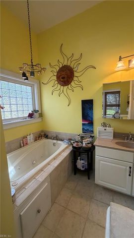 1137 Inland RD, Chesapeake, VA 23322
