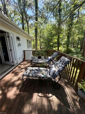 1137 Inland RD, Chesapeake, VA 23322