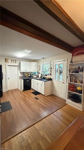 1137 Inland RD, Chesapeake, VA 23322