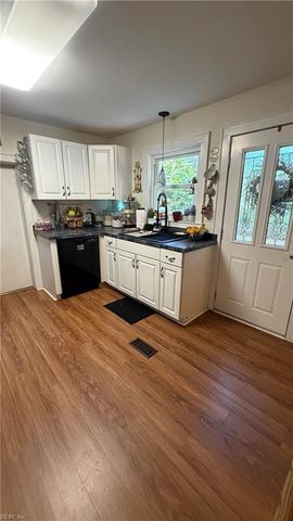 1137 Inland RD, Chesapeake, VA 23322