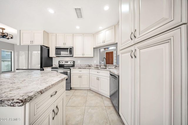 1536 E MEADOW Lane, Phoenix, AZ 85022
