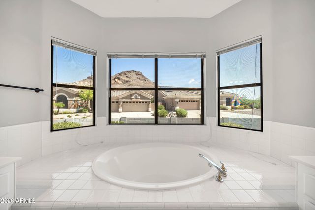 1536 E MEADOW Lane, Phoenix, AZ 85022