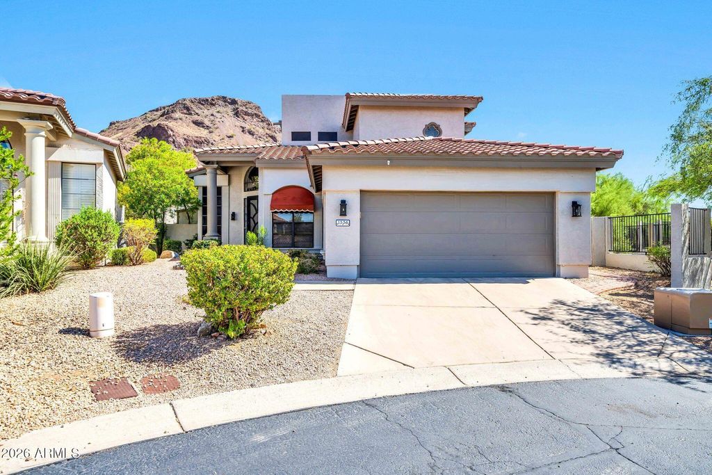 1536 E MEADOW Lane, Phoenix, AZ 85022