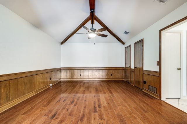 10009 Chimney Hill Lane, Dallas, TX 75243