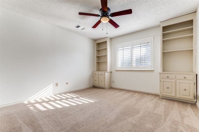 10009 Chimney Hill Lane, Dallas, TX 75243