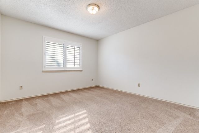 10009 Chimney Hill Lane, Dallas, TX 75243