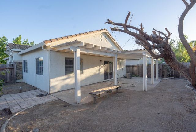 2043 Paul Courter Way, Sacramento, CA 95835