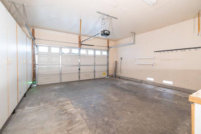 2043 Paul Courter Way, Sacramento, CA 95835