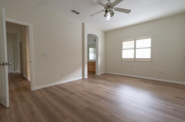 2043 Paul Courter Way, Sacramento, CA 95835