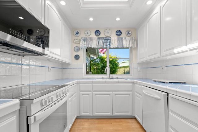 910 Corcoran Avenue, Santa Cruz, CA 95062